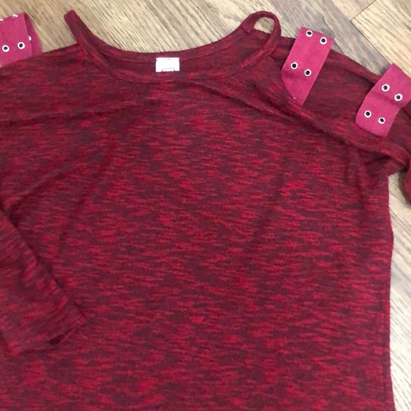 Girls burnout red sweater with cut-out arms - Picture 4 of 7